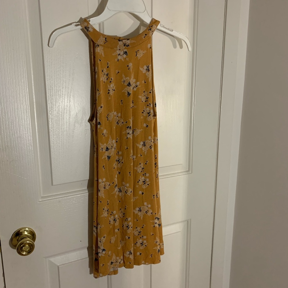 Keyhole back shift dress